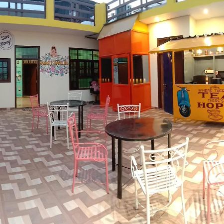 Hostel Hashtag Traveler'S Lakhnaú Exteriér fotografie